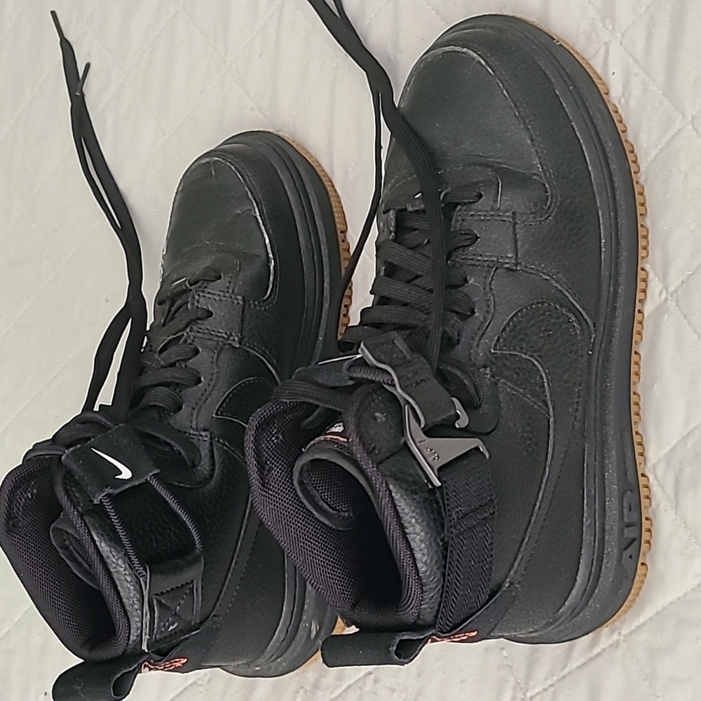 Nike gym shoe